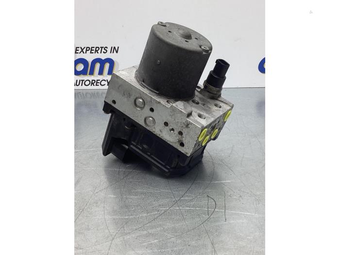 Gebruikte ABS Pomp Citroen C8 (EA/EB) 3.0 V6 24V Prijs € 64,00 Margeregeling aangeboden door Gebr Opdam B.V.