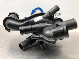 Gebruikte Thermostaathuis Mini Countryman (R60) 1.6 16V Cooper S Prijs € 60,00 Margeregeling aangeboden door Gebr Opdam B.V.