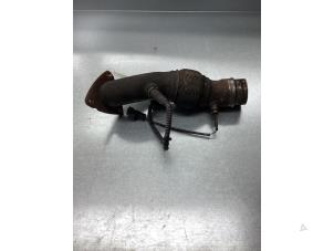 Gebruikte Uitlaat voorpijp Landrover Range Rover IV (LG) 4.4 SDV8 32V Prijs € 42,00 Margeregeling aangeboden door Gebr Opdam B.V.