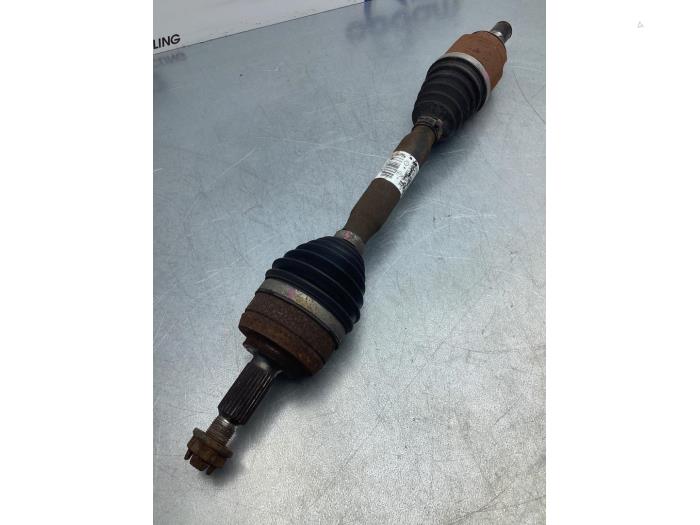 Gebruikte Aandrijfas links-voor Renault Captur I (2R) 1.2 TCE 16V EDC Prijs € 85,00 Margeregeling aangeboden door Gebr Opdam B.V.
