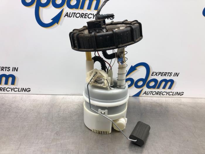 Gebruikte Benzinepomp Mini Mini (R56) 1.4 16V One Prijs € 35,00 Margeregeling aangeboden door Gebr Opdam B.V.