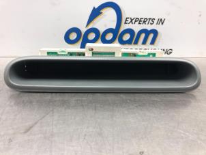 Gebruikte Display Interieur Renault Twingo (C06) 1.2 Prijs € 30,00 Margeregeling aangeboden door Gebr Opdam B.V.