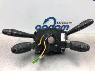 Gebruikte Combischakelaar Stuurkolom Peugeot 207/207+ (WA/WC/WM) 1.6 16V VTi Prijs € 38,00 Margeregeling aangeboden door Gebr Opdam B.V.