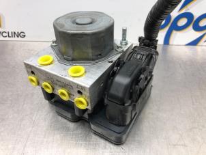 Gebruikte ABS Pomp Toyota Aygo (B40) 1.0 12V VVT-i Prijs € 106,00 Margeregeling aangeboden door Gebr Opdam B.V.