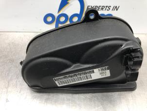 Gebruikte Distributiedeksel Volkswagen Polo V (6R) 1.0 TSI 12V BlueMotion Prijs € 17,00 Margeregeling aangeboden door Gebr Opdam B.V.