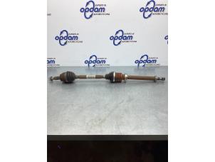 Gebruikte Aandrijfas rechts-voor Renault Scénic IV (RFAJ) 1.2 TCE 115 16V Prijs € 128,00 Margeregeling aangeboden door Gebr Opdam B.V.