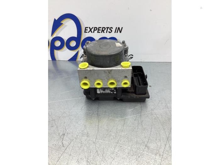 Gebruikte ABS Pomp Fiat Punto Evo (199) 1.3 JTD Multijet 85 16V Euro 5 Prijs € 51,00 Margeregeling aangeboden door Gebr Opdam B.V.