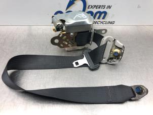 Gebruikte Veiligheidsgordel rechts-voor Suzuki Swift (ZA/ZC/ZD1/2/3/9) 1.5 VVT 16V Prijs € 42,00 Margeregeling aangeboden door Gebr Opdam B.V.