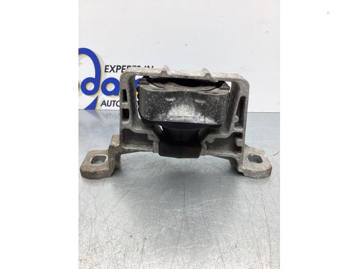 Gebruikte Motorrubber Ford Focus 2 C+C 1.6 16V Prijs € 34,00 Margeregeling aangeboden door Gebr Opdam B.V.