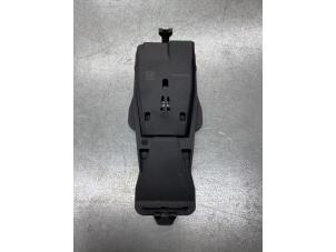 Gebruikte Sensor regen Volvo V40 (MV) 1.6 D2 Prijs € 42,00 Margeregeling aangeboden door Gebr Opdam B.V.