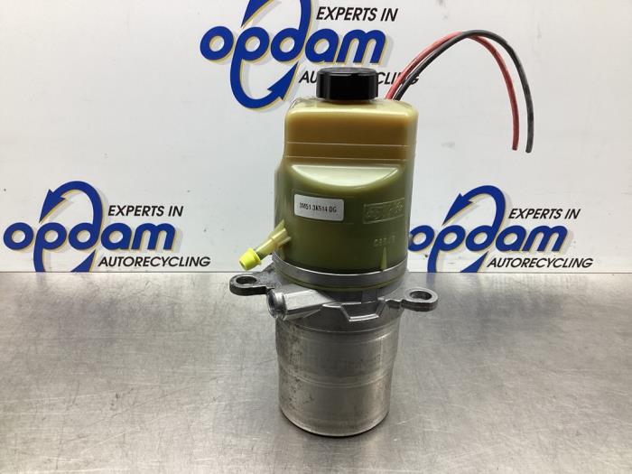 Stuurbekrachtiging Pomp van een Ford Focus C-Max 1.8 16V 2004