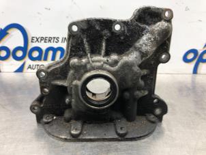 Gebruikte Oliepomp Volkswagen Golf V (1K1) 1.4 16V Prijs € 34,00 Margeregeling aangeboden door Gebr Opdam B.V.