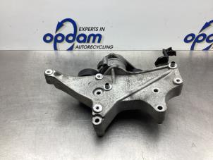 Gebruikte Dynamosteun onder Fiat Panda/Pandina (312) 0.9 TwinAir 60 Prijs € 42,00 Margeregeling aangeboden door Gebr Opdam B.V.