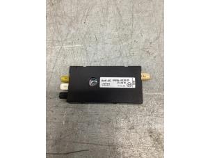 Gebruikte Antenne Versterker Audi A3 Cabriolet (8P7) 1.8 TFSI 16V Prijs € 38,00 Margeregeling aangeboden door Gebr Opdam B.V.