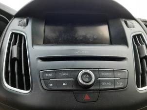 Gebruikte Display Multi Media regelunit Ford Focus 3 Wagon 1.0 Ti-VCT EcoBoost 12V 100 Prijs € 125,00 Margeregeling aangeboden door Gebr Opdam B.V.