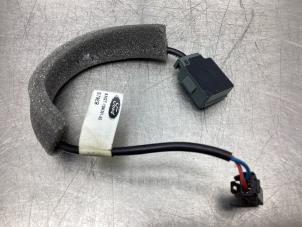 Gebruikte Microfoon Ford Focus 3 Wagon 1.0 Ti-VCT EcoBoost 12V 100 Prijs € 34,00 Margeregeling aangeboden door Gebr Opdam B.V.