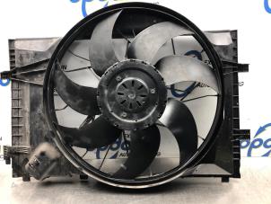 Gebruikte Koelvin Motor Mercedes C (W203) 1.8 C-180K 16V Prijs € 128,00 Margeregeling aangeboden door Gebr Opdam B.V.