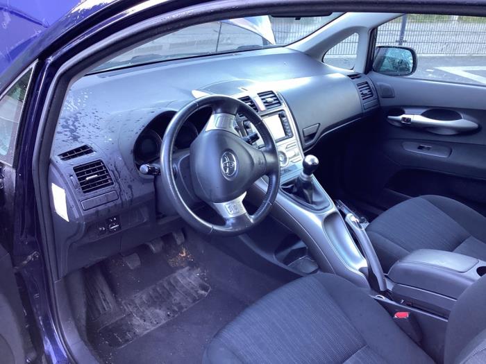 Airbag Set+Module van een Toyota Auris (E15) 1.6 Dual VVT-i 16V 2008