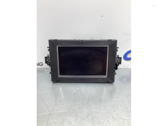 Gebruikte Display Interieur Mercedes C Estate (S204) 3.0 C-350 CDI V6 24V 4-Matic Prijs € 85,00 Margeregeling aangeboden door Gebr Opdam B.V.