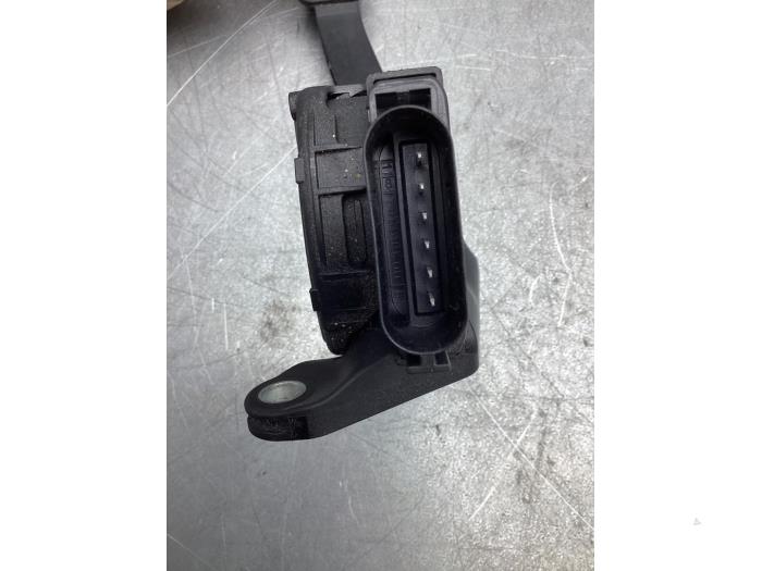 Gaspedaalpositie Sensor van een Ford Transit Courier 1.5 TDCi 2017