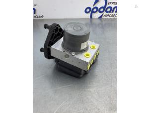 Gebruikte ABS Pomp Mercedes Sprinter 5t (907.6) 314 CDI 2.1 D RWD Prijs € 382,00 Margeregeling aangeboden door Gebr Opdam B.V.