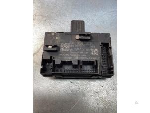 Gebruikte Deur module Audi A4 Avant (B8) 2.0 TDI 177 16V Prijs € 42,00 Margeregeling aangeboden door Gebr Opdam B.V.