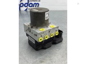 Gebruikte ABS Pomp Kia Rio III (UB) 1.1 CRDi VGT 12V Prijs € 85,00 Margeregeling aangeboden door Gebr Opdam B.V.