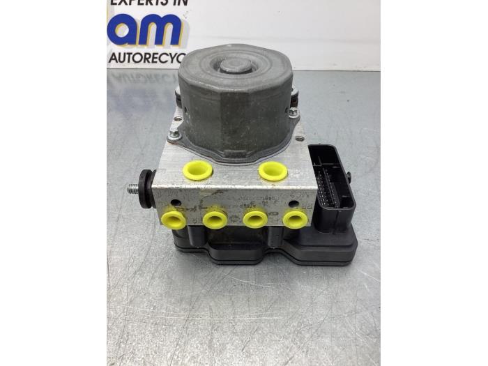 Gebruikte ABS Pomp Nissan Micra (K14) 0.9 IG-T 12V Prijs € 106,00 Margeregeling aangeboden door Gebr Opdam B.V.