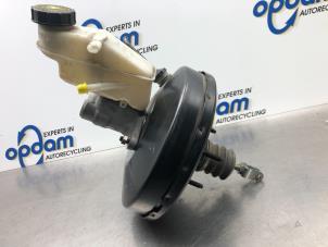 Gebruikte Rembekrachtiger Toyota Yaris II (P9) 1.3 16V VVT-i Prijs € 102,00 Margeregeling aangeboden door Gebr Opdam B.V.