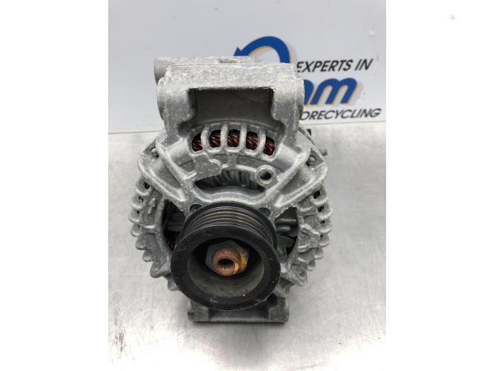 Gebruikte Dynamo Opel Corsa E 1.0 SIDI Turbo 12V Prijs € 64,00 Margeregeling aangeboden door Gebr Opdam B.V.