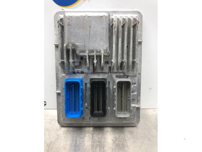 Gebruikte Computer Motormanagement Opel Corsa E 1.0 SIDI Turbo 12V Prijs € 191,00 Margeregeling aangeboden door Gebr Opdam B.V.