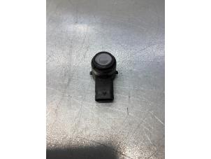 Gebruikte PDC Sensor Volkswagen Polo VI (AW1) 1.5 TSI 16V Prijs € 17,00 Margeregeling aangeboden door Gebr Opdam B.V.