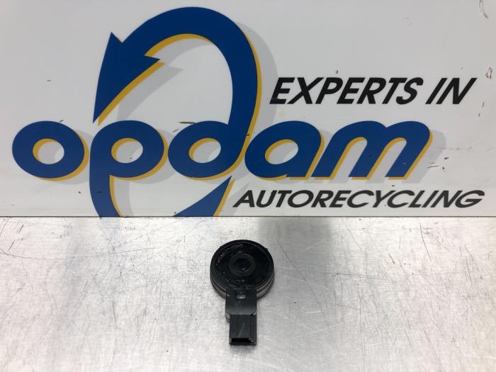 Gebruikte Regensensor Opel Corsa D 1.2 16V Prijs € 30,00 Margeregeling aangeboden door Gebr Opdam B.V.