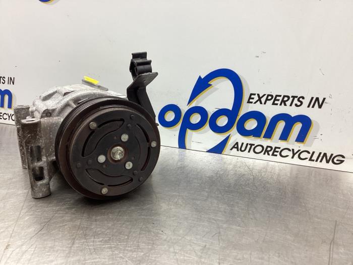 Gebruikte Aircopomp Fiat Panda (169) 1.2, Classic Prijs € 49,00 Margeregeling aangeboden door Gebr Opdam B.V.