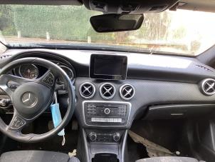 Gebruikte Airbag Set + Module Mercedes A (W176) 1.5 A-180 CDI, A-180d 16V Prijs € 1.250,00 Margeregeling aangeboden door Gebr Opdam B.V.
