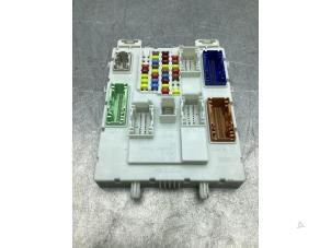 Gebruikte Zekeringkast Ford C-Max (DXA) 1.5 TDCi 120 16V Prijs € 85,00 Margeregeling aangeboden door Gebr Opdam B.V.