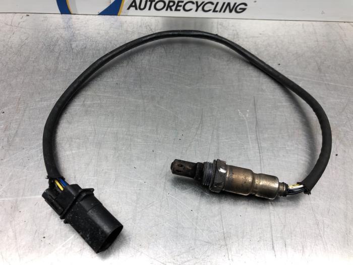 Gebruikte Lambda Sonde Volkswagen Caddy III (2KA,2KH,2CA,2CH) 1.6 TDI 16V Prijs € 26,00 Margeregeling aangeboden door Gebr Opdam B.V.