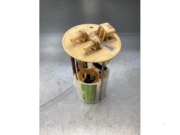 Gebruikte Tank element Pomp Renault Master III (EV/HV/UV/VA/VB/VD/VF/VG/VJ) 2.3 dCi 130 16V FWD Prijs € 102,85 Inclusief btw aangeboden door Gebr Opdam B.V.