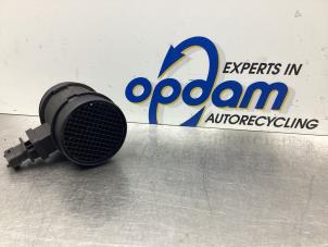 Gebruikte Luchtmassameter Opel Combo (Corsa C) 1.3 CDTI 16V Prijs € 21,00 Margeregeling aangeboden door Gebr Opdam B.V.