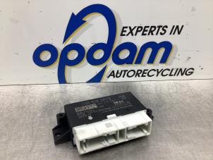 Gebruikte PDC Module Skoda Fabia III Combi (NJ5) 1.2 TSI 16V Greentech Prijs € 42,00 Margeregeling aangeboden door Gebr Opdam B.V.