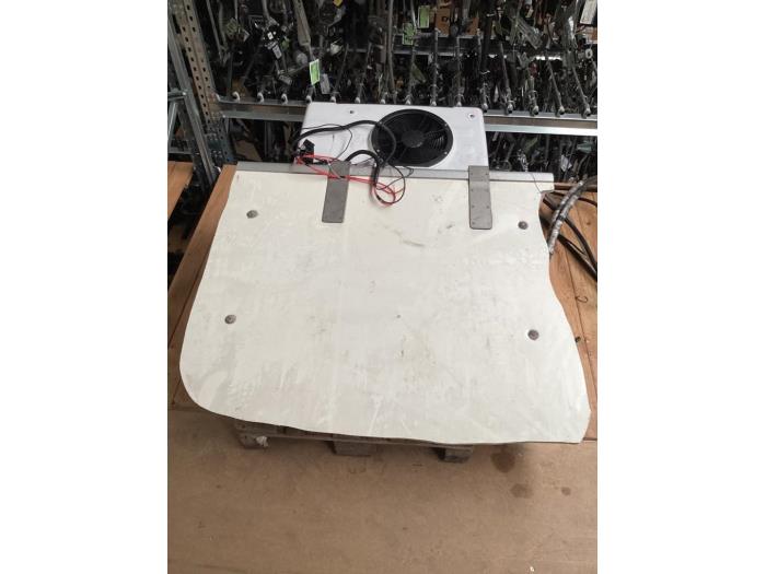 Gebruikte Airco (compleet) Mercedes Sprinter 4t (910.0/910.1/907.1/907.2) 516 CDI 2.1 D Prijs op aanvraag aangeboden door Gebr Opdam B.V.