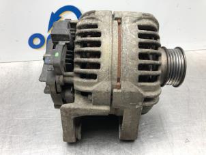 Gebruikte Dynamo Opel Astra H (L48) 1.6 16V Twinport Prijs € 42,00 Margeregeling aangeboden door Gebr Opdam B.V.