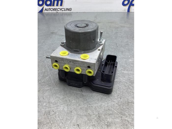 Gebruikte ABS Pomp Mercedes B (W246/W242) 2.1 B-220 CDI BlueEFFICIENCY, B-220d 16V Prijs € 170,00 Margeregeling aangeboden door Gebr Opdam B.V.