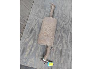 Gebruikte Uitlaat Middendemper Landrover Defender I 2.4 TD4 16V Prijs op aanvraag aangeboden door Gebr Opdam B.V.