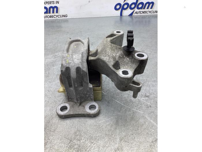 Gebruikte Motorrubber Renault Megane III Grandtour (KZ) 1.2 16V TCE 130 Prijs € 26,00 Margeregeling aangeboden door Gebr Opdam B.V.