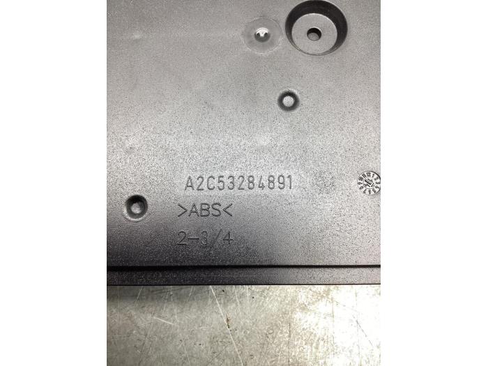 Computer Body Control van een Renault Megane III Grandtour (KZ) 1.2 16V TCE 130 2014