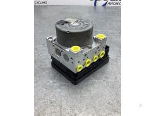 Gebruikte ABS Pomp Peugeot 208 I (CA/CC/CK/CL) 1.2 Vti 12V PureTech 82 Prijs € 128,00 Margeregeling aangeboden door Gebr Opdam B.V.