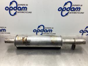 Gebruikte Uitlaat Middendemper Volkswagen Golf III Cabrio Restyling (1E7) 1.8 Prijs € 17,00 Margeregeling aangeboden door Gebr Opdam B.V.