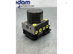 Gebruikte ABS Pomp Renault Scénic II (JM) 1.6 16V Prijs € 51,00 Margeregeling aangeboden door Gebr Opdam B.V.