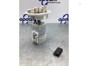 Gebruikte Benzinepomp Peugeot 208 I (CA/CC/CK/CL) 1.2 Vti 12V PureTech 82 Prijs € 42,00 Margeregeling aangeboden door Gebr Opdam B.V.